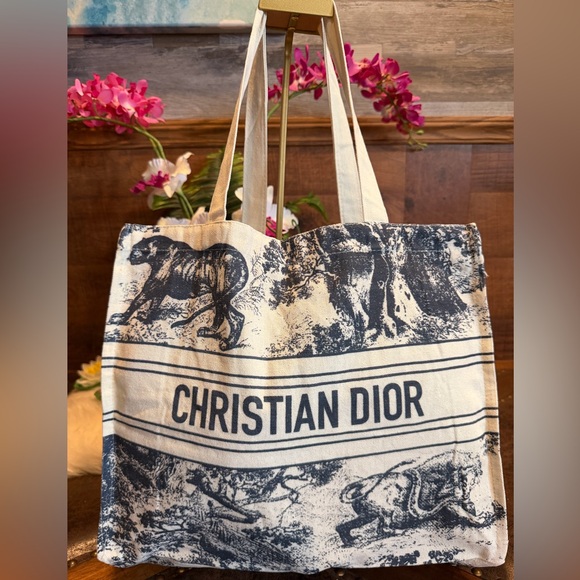 VIP gift - Picture 2 of 14